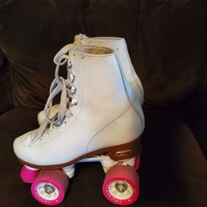 Chicago Women's Classic Roller Quad Skates White/Hot Pink Size 5 (Youth Size 3)